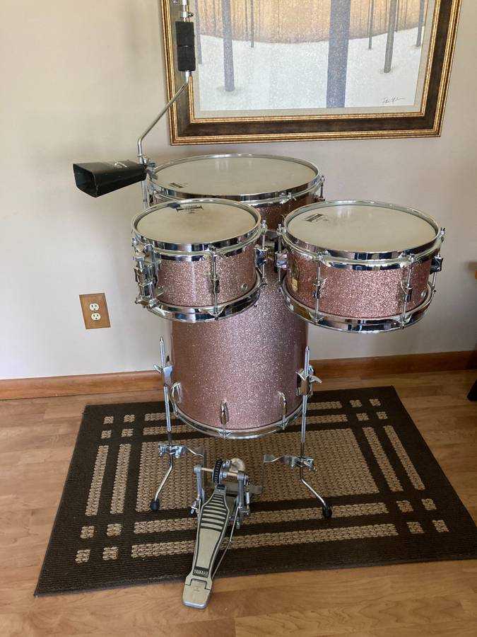 Jordan Cocktail drum set.jpg