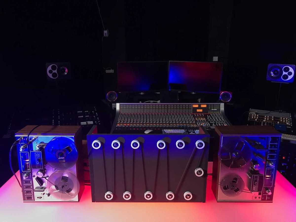 Akai Frippertronics rig x2.jpg