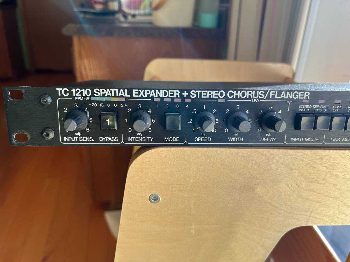 TC electronics 1210.jpg