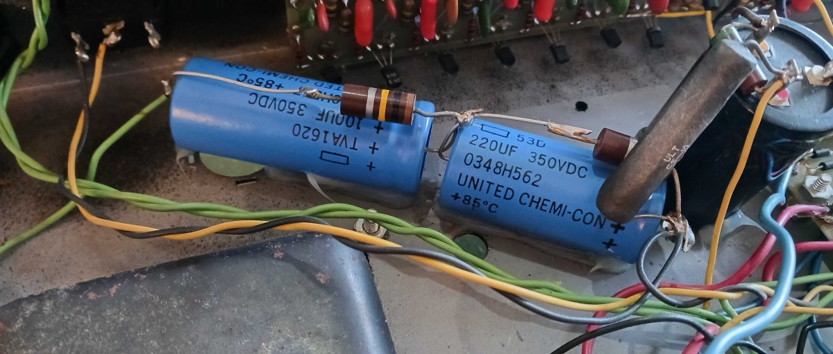 PS caps VTR2800.jpg