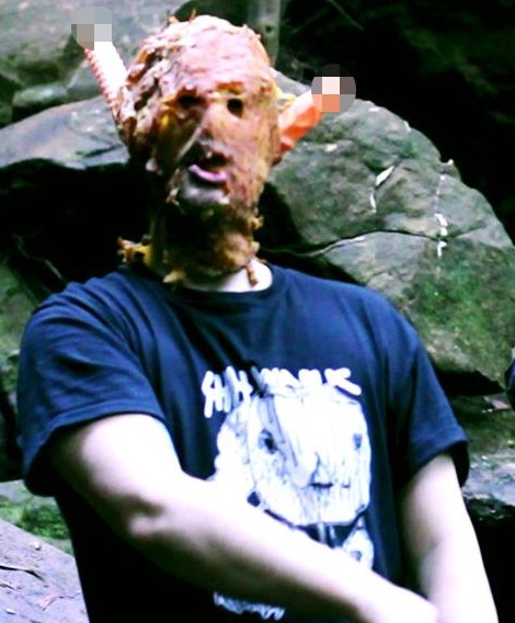 File:Shitting Whore.jpg