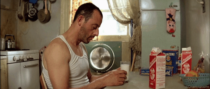File:Cinemagraph-gifs-leon-the-professional.gif